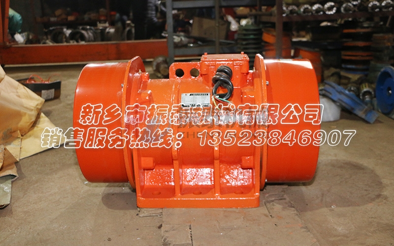 ZDS系列臥式振動(dòng)電機(jī)